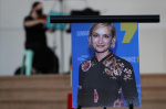 Mother of cinematographer killed on set of Alec Baldwin film Rust boycotts its world premiere Yahoo Entertainment Mother of cinematographer killed on set of Alec Baldwin film Rust boycotts its world premiere Yahoo Entertainment