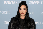 Demi Lovato Says She Felt a Responsibility Not to Sweep It Under the Rug When She Struggled With Eating Disorder  Yahoo Demi Lovato Says She Felt a Responsibility Not to Sweep It Under the Rug When She Struggled With Eating Disorder  Yahoo