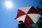 Sweltering heat wave grips central and southern US for a second straight day  AP News