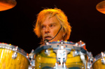 Frank Beard drummer of boogierock trio ZZ Top dies at 77  AP News