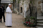 Pope encourages Catholics in deeply secular France to persevere as Paris shuts down for huge Mass  apnewscom