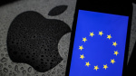 Apple reaches deal with EU regulators to open up mobile payments system to rivals  CNBC Apple reaches deal with EU regulators to open up mobile payments system to rivals  CNBC