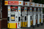 US gas prices hit an average of 4 a gallon again as the US and Iran launch attacks  AP News