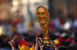 Spains World Cup champions return home for royal welcome and parade in front of almost 2 million  AP News