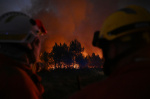 France orders 4000 more evacuated as fires displace a third of a million across southwest Europe  AP News